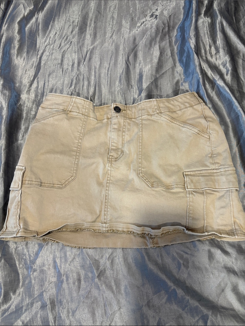 Hollister Light Beige Low-Rise Mini Skirt